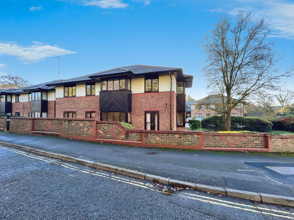 Property photo 1 of 16 Pbox-Img.Jpeg