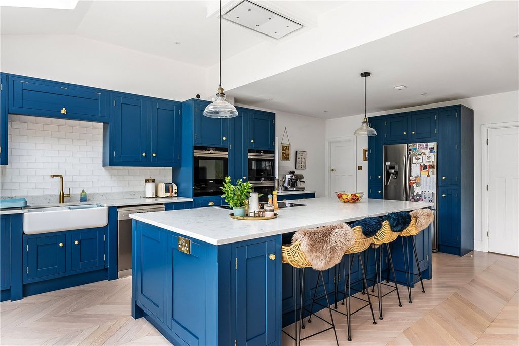 Property photo 2 of 22 Kitchen