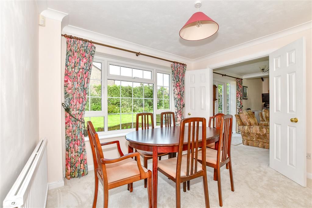 Property photo 2 of 11 Dining Room