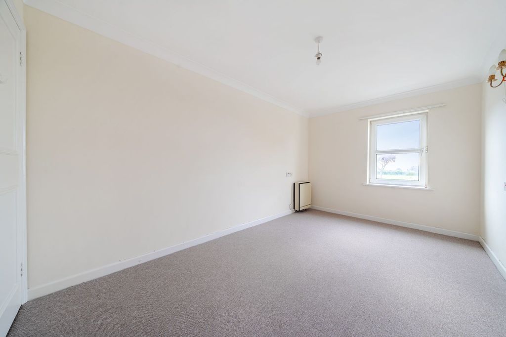 Property photo 3 of 13 Bedroom