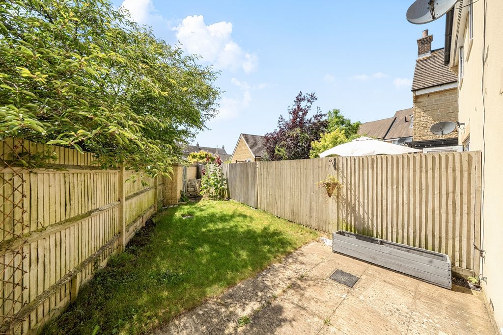 Property photo 1 of 11 1483789-6-6A3d3B3d870F7