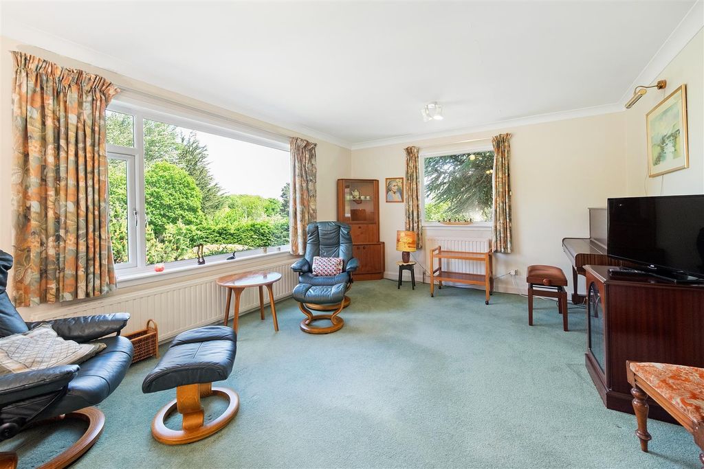 Property photo 2 of 37