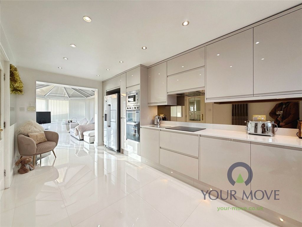 Property photo 3 of 19 Picture No. 13