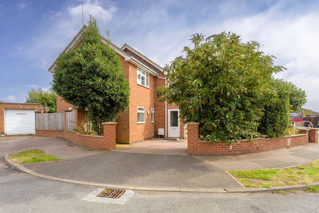 Property photo 2 of 14