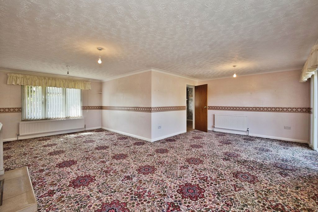 Property photo 2 of 19 Pbox-Img.Jpg