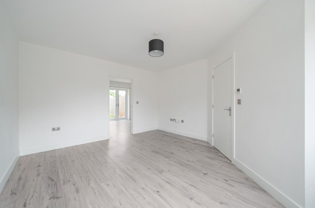 Property photo 3 of 25 1480338-18-6A314B96c45B7