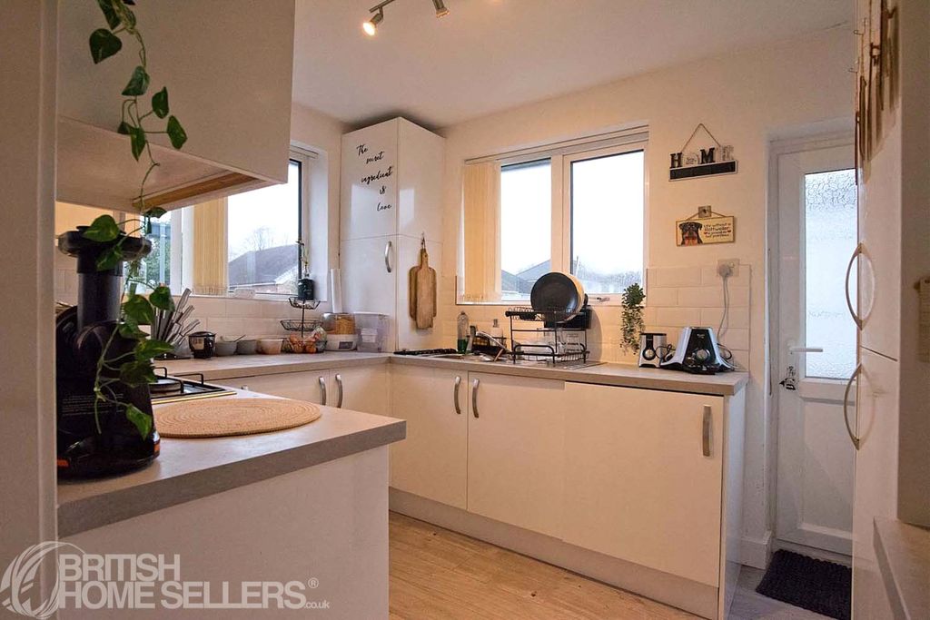 Property photo 2 of 12 Picture No. 08