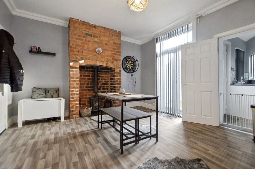 Property photo 2 of 17 Picture No. 13