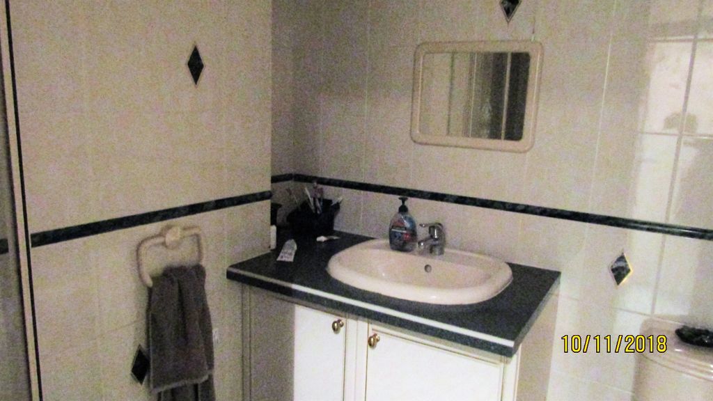 Property photo 3 of 23