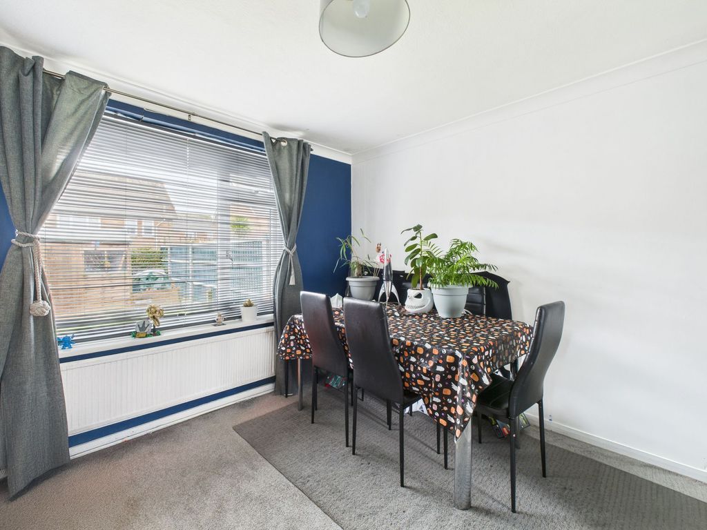 Property photo 3 of 12 Dining Area (Lounge/Dining Room)