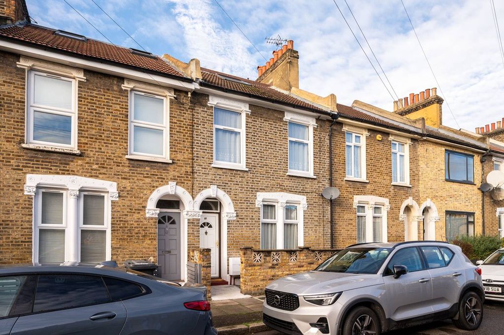 Property photo 2 of 16