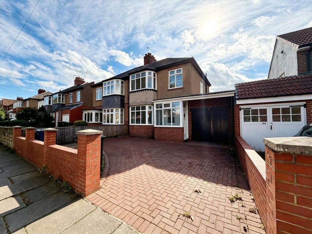 Property photo 1 of 11 Outside