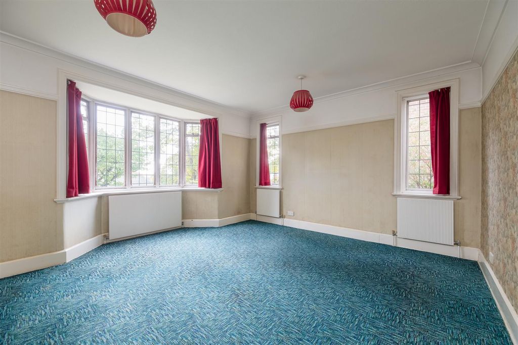 Property photo 2 of 49 Untitled (13 Of 32).Jpg