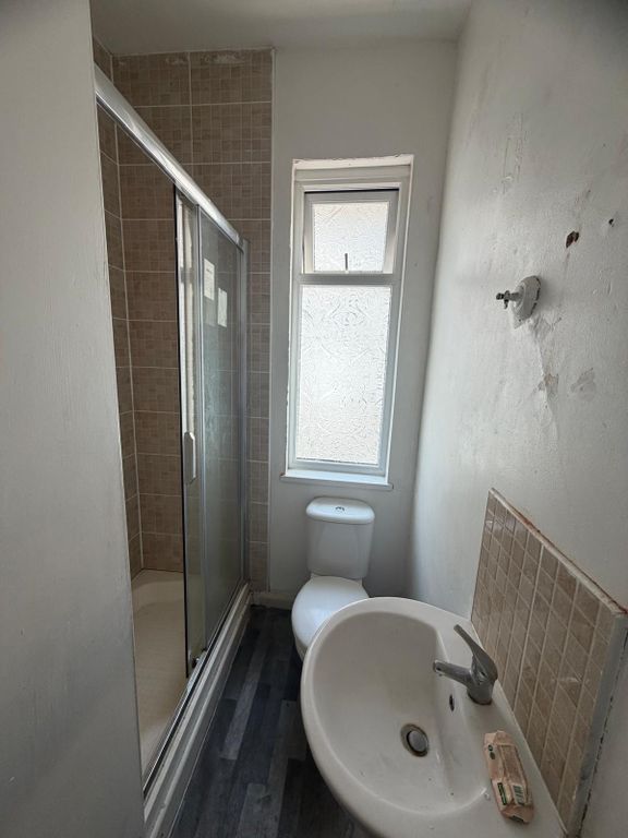 Property photo 3 of 4