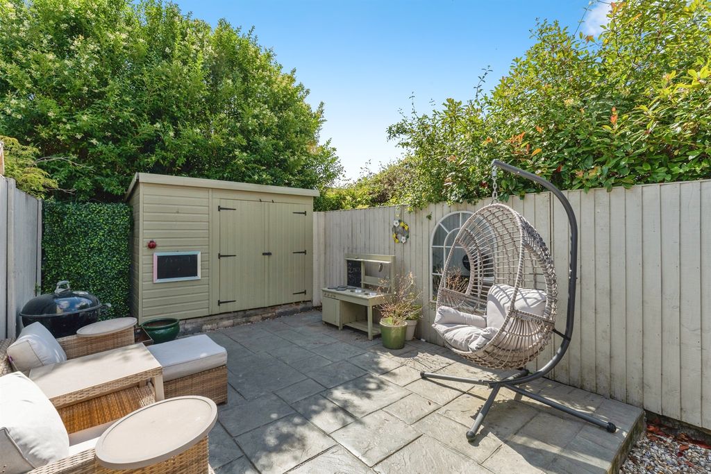 Property photo 2 of 15
