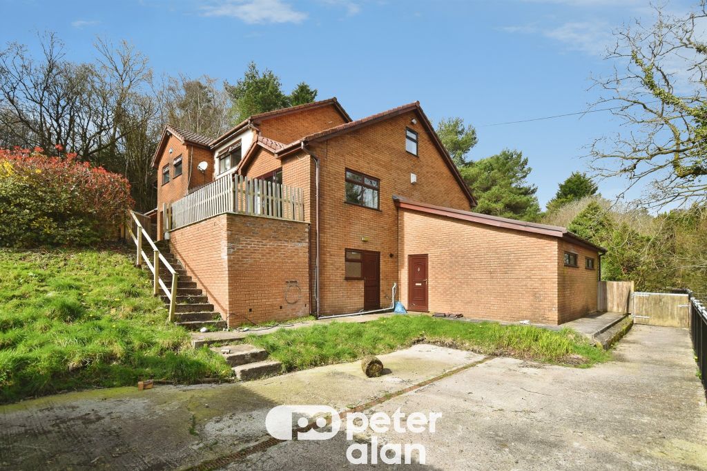 Property photo 3 of 28