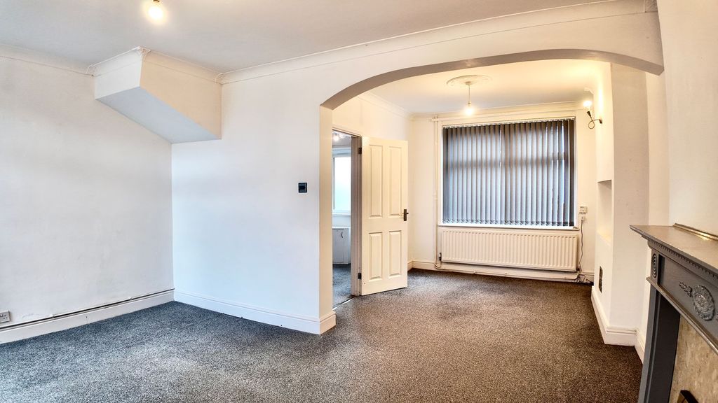 Property photo 2 of 26