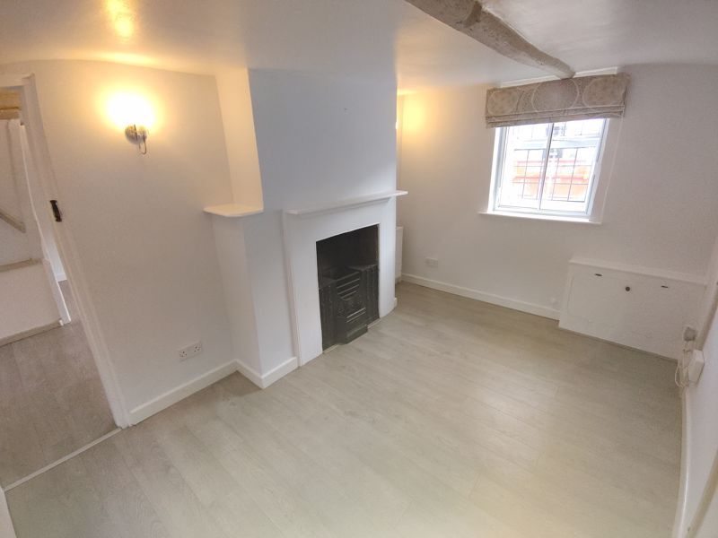 Property photo 3 of 8 Photo 4