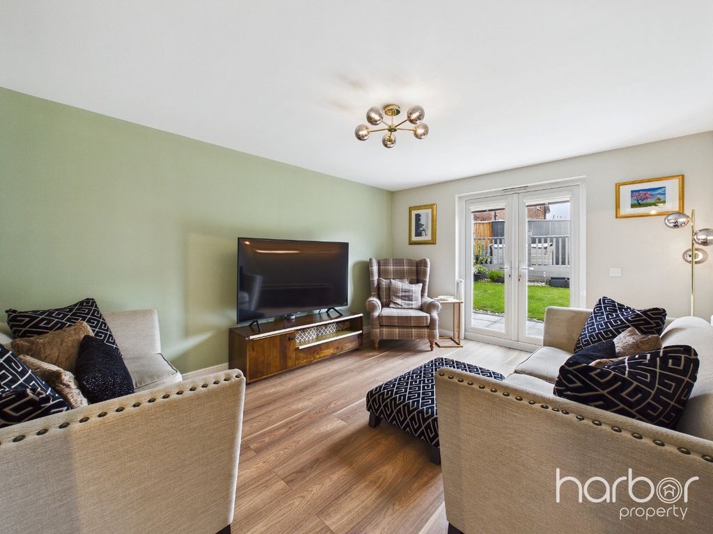 Property photo 2 of 23 5290403
