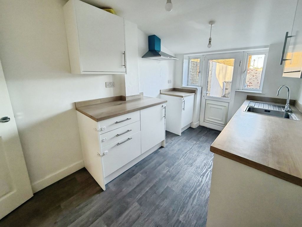 Property photo 3 of 18 Picture No. 05