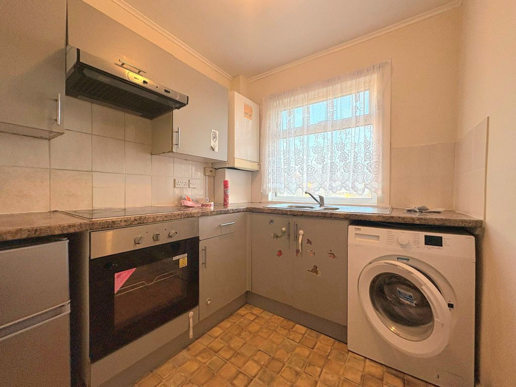 Property photo 3 of 9 8 - Copy