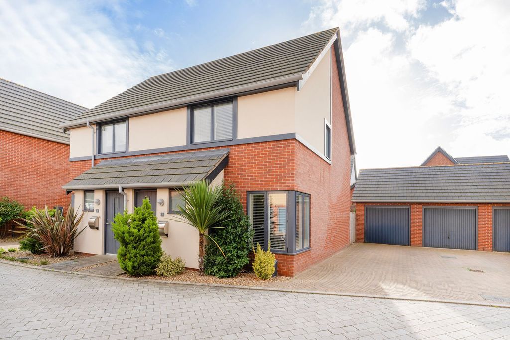 Property photo 1 of 20