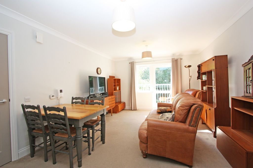 Property photo 2 of 7