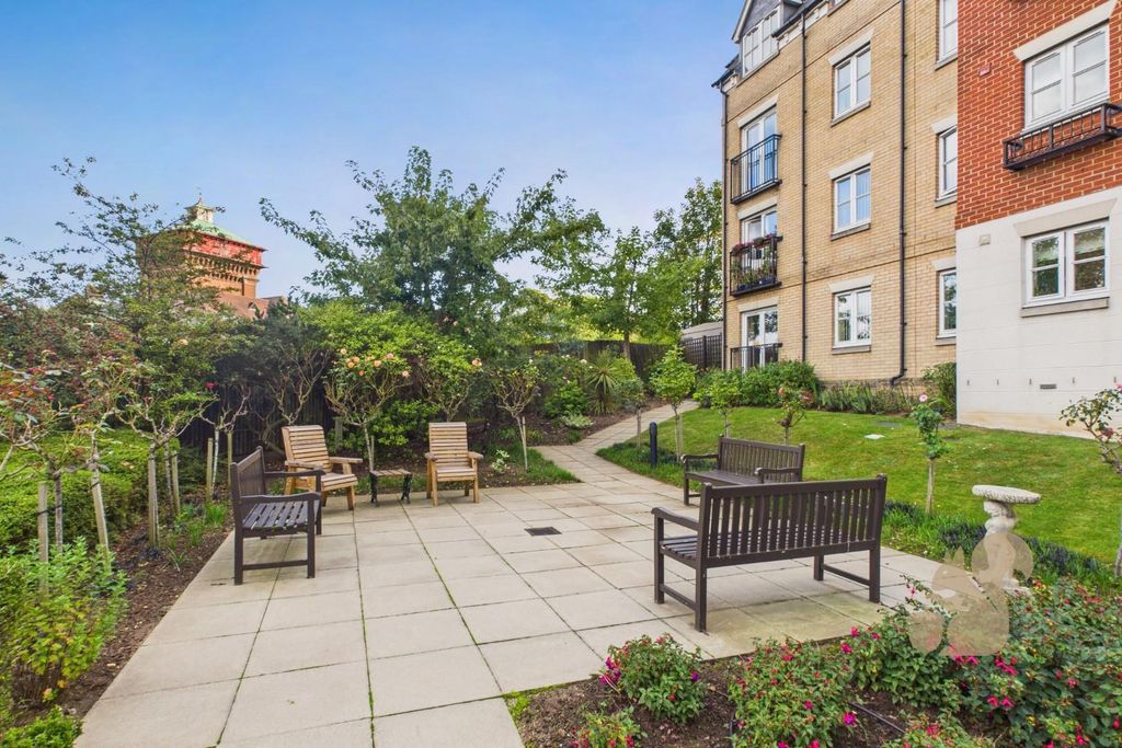 Property photo 1 of 12 Cam01659G0-Pr0590-Still014.Jpg