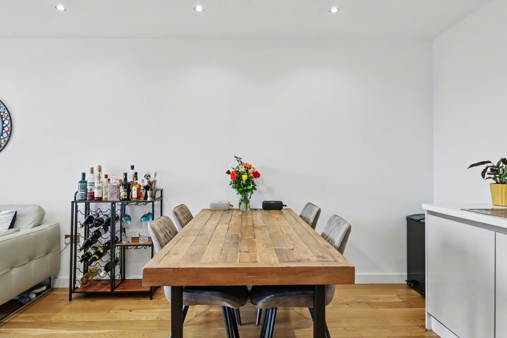 Property photo 2 of 15 Img_7056