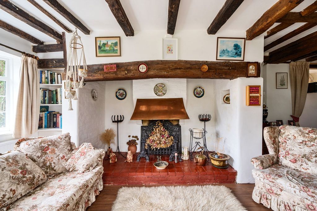Property photo 2 of 31