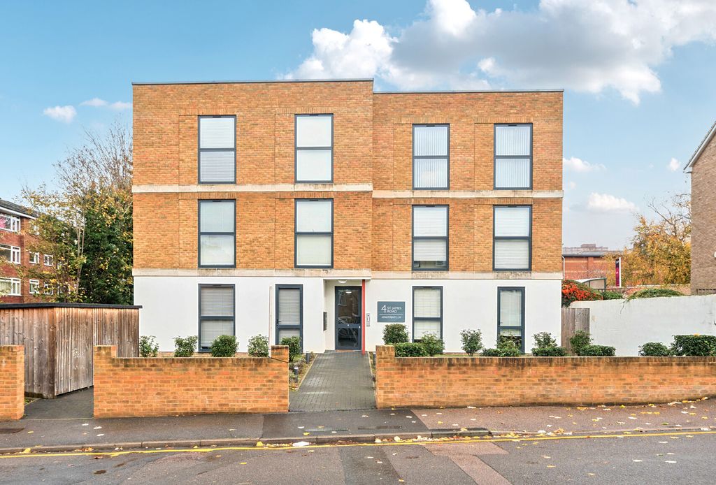 Property photo 2 of 8 1376517-10-6911Cb...