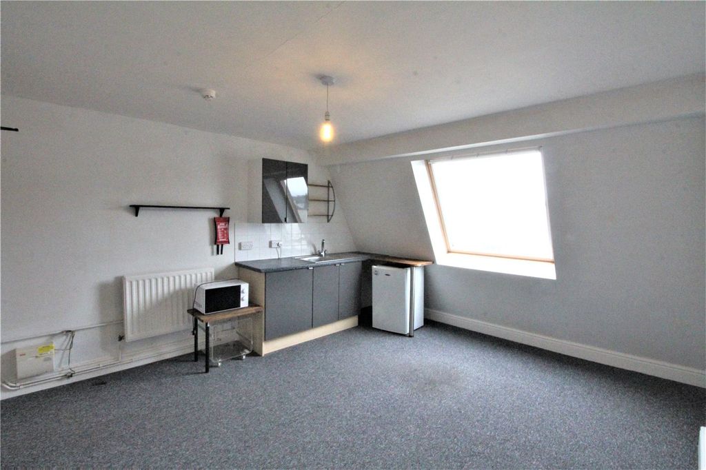 Property photo 2 of 3 Picture No. 04