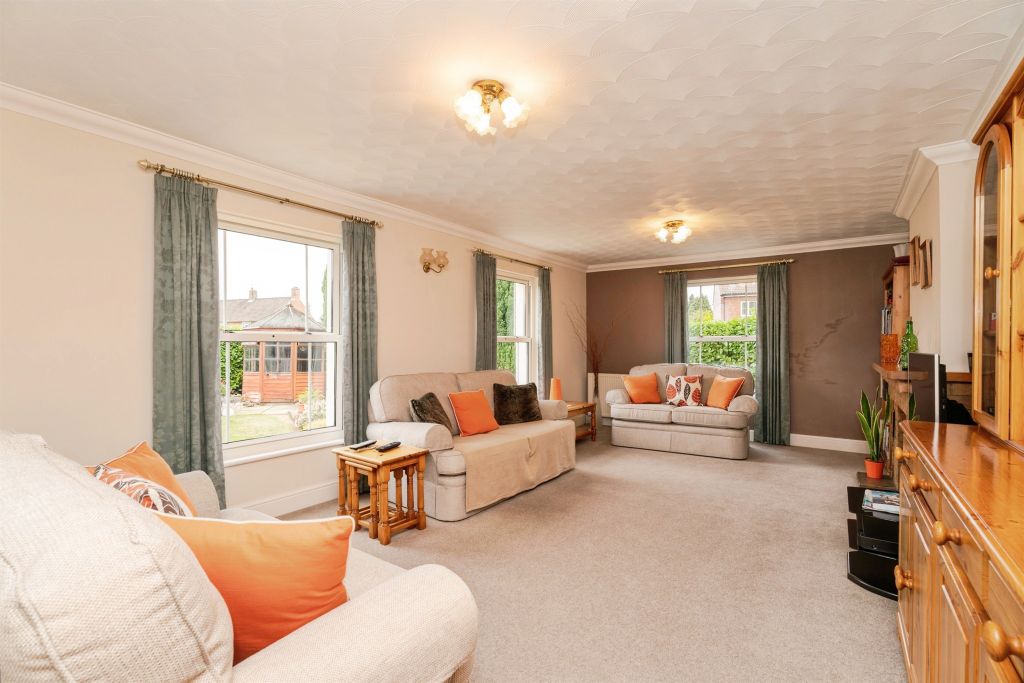 Property photo 2 of 21