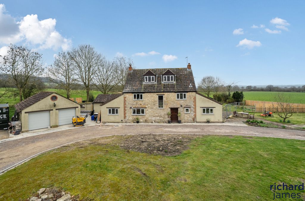 Property photo 1 of 17 Front