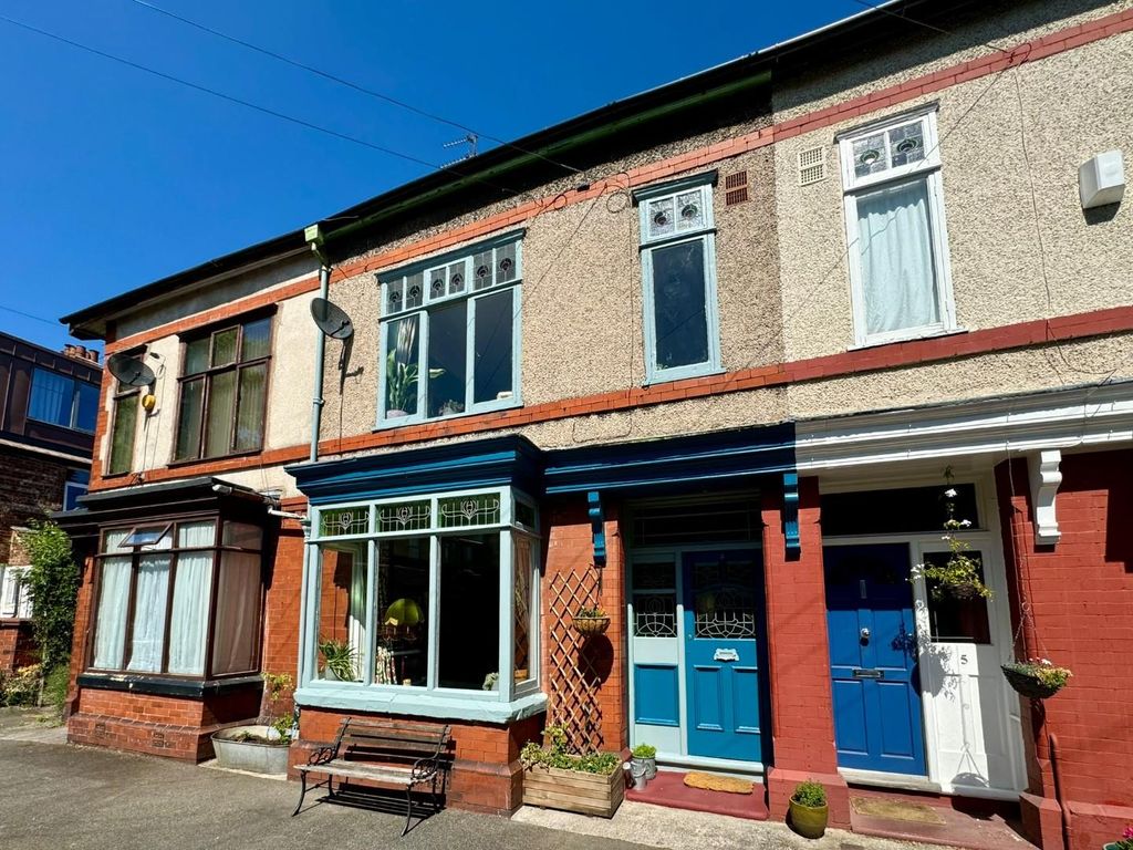 Property photo 1 of 35