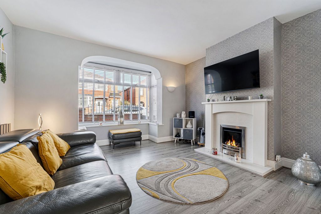 Property photo 2 of 22