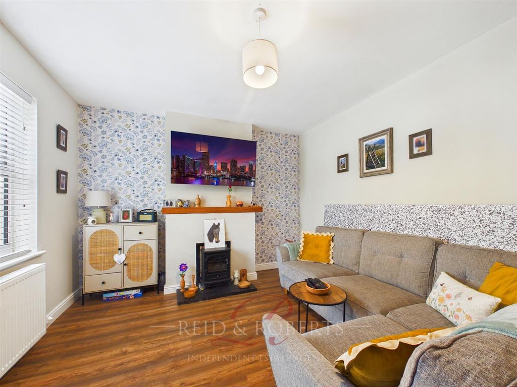 Property photo 3 of 25 Cam05148G0-Pr0163-Still014.Jpg