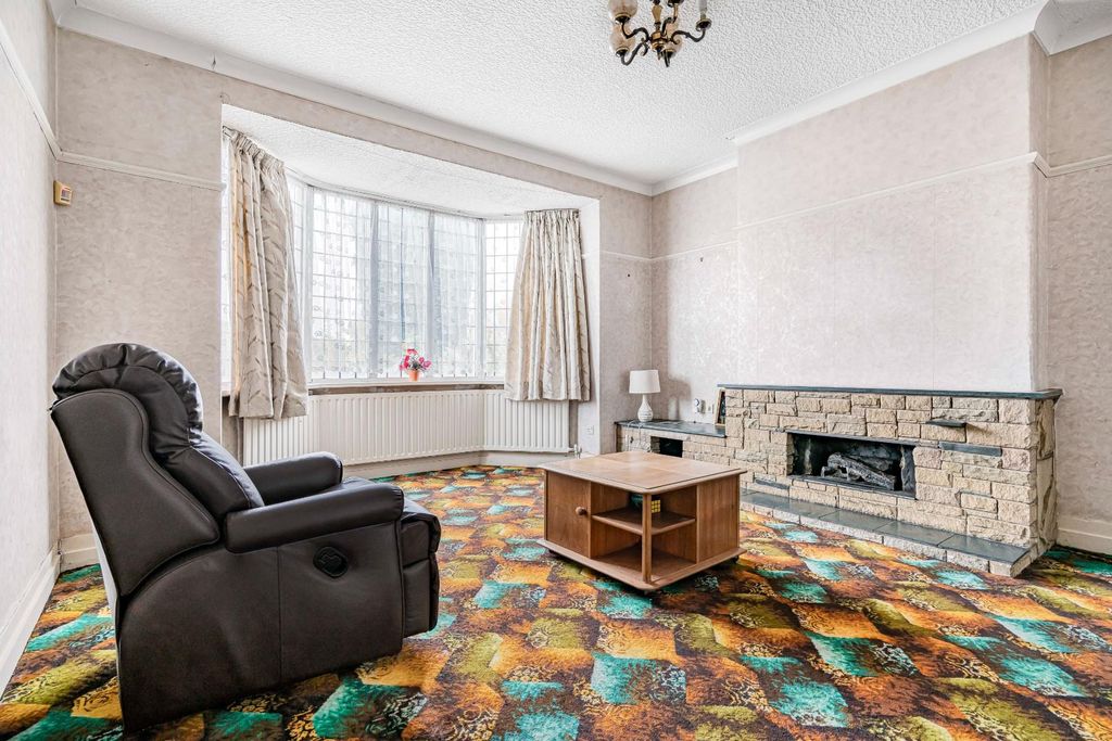 Property photo 2 of 30 16_64907.Jpg