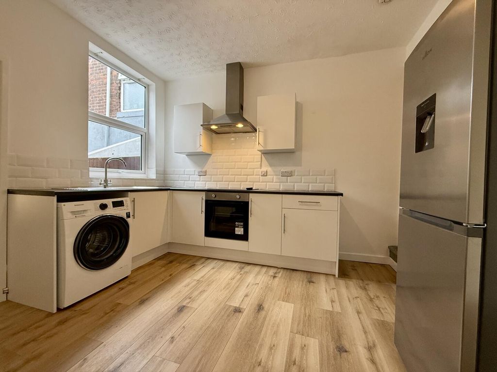 Additional image 8 of 2 bed terraced house to rent67 Bold Street, Stoke-On-Trent ST1