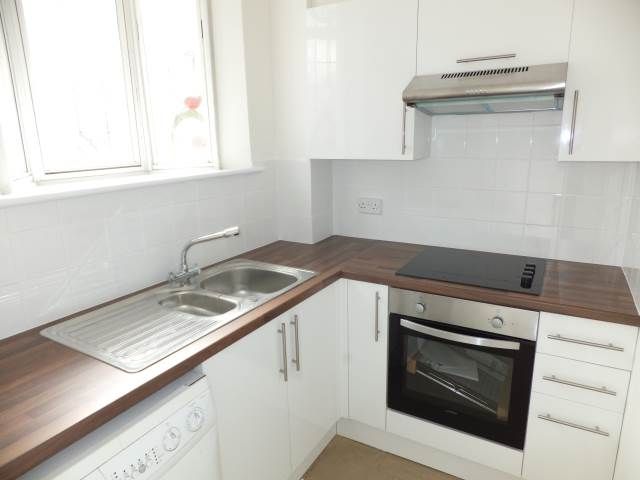 Property photo 2 of 7 Kitchen