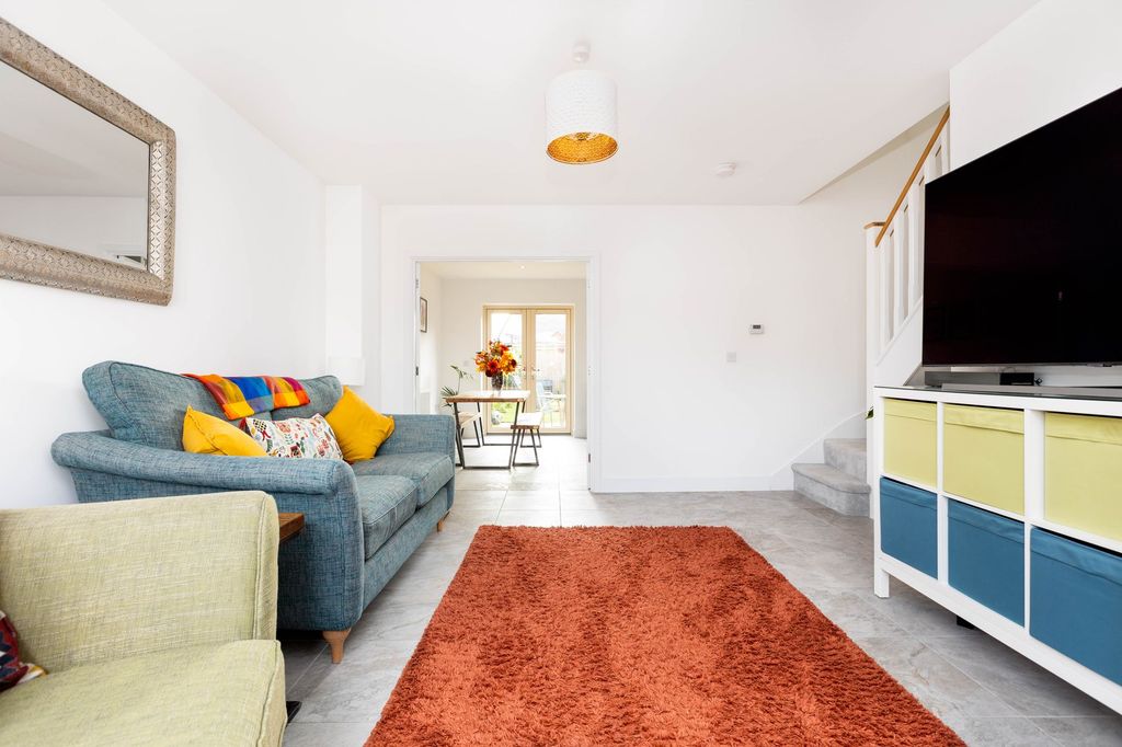 Property photo 3 of 19