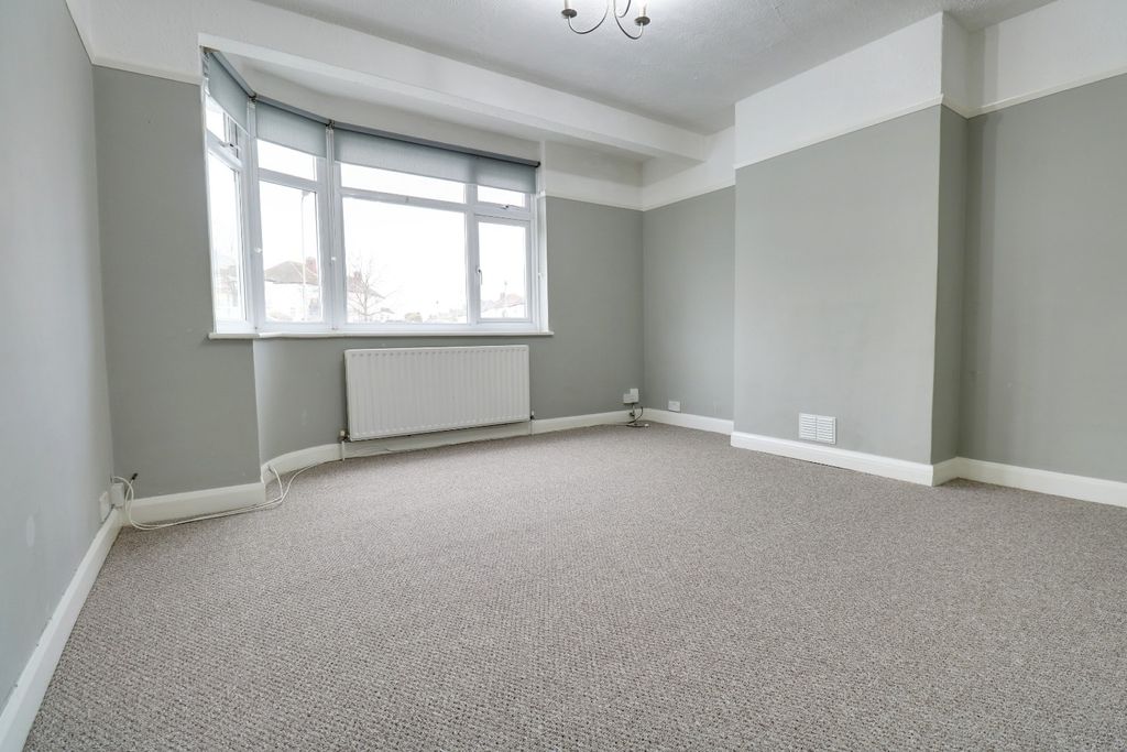 Property photo 2 of 12 4416281