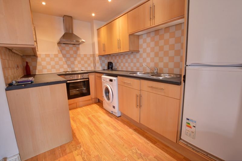 Property photo 3 of 8 Photo 5