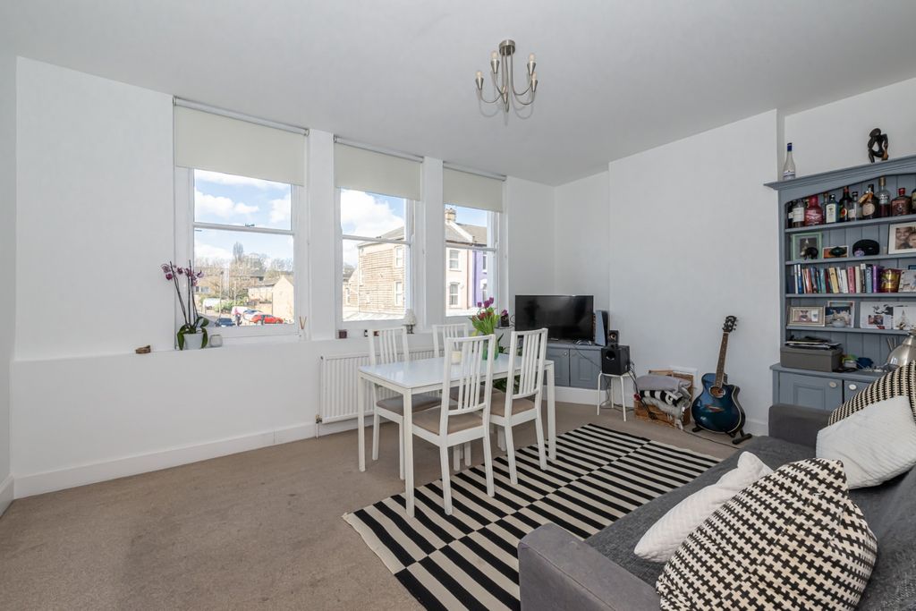 Property photo 1 of 14 4048790