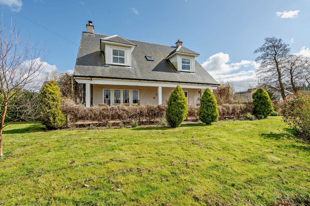 Property photo 1 of 38 Picture No. 11