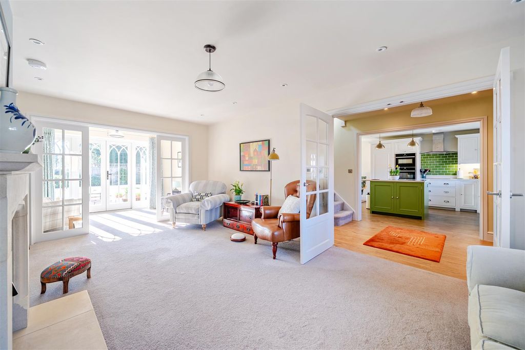 Property photo 3 of 25 Sitting Room