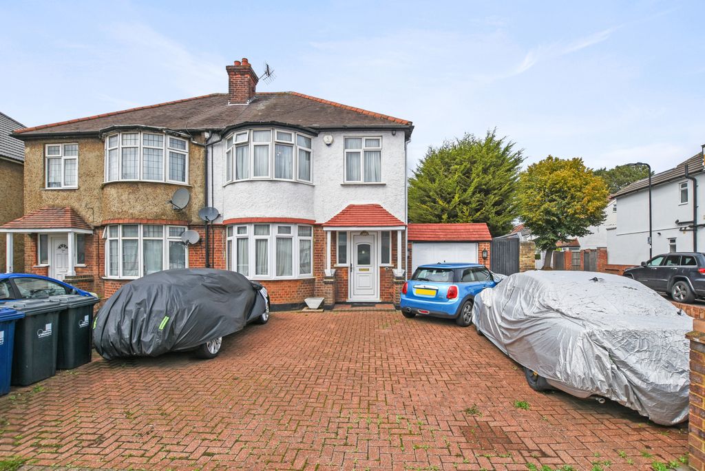 Property photo 2 of 9 Semi Detached Front