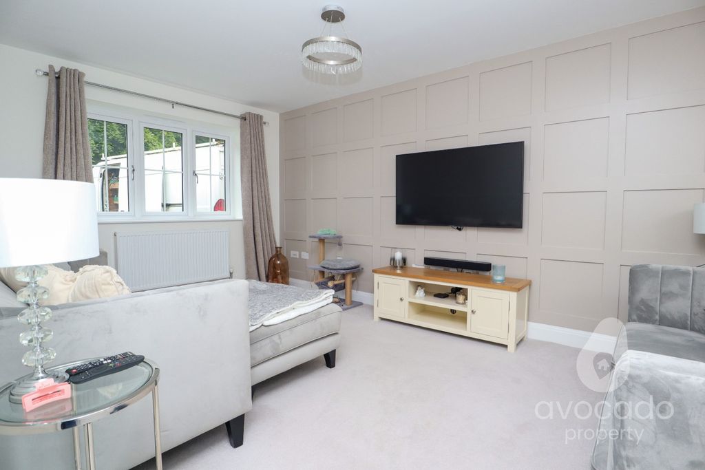 Property photo 3 of 17 3581488