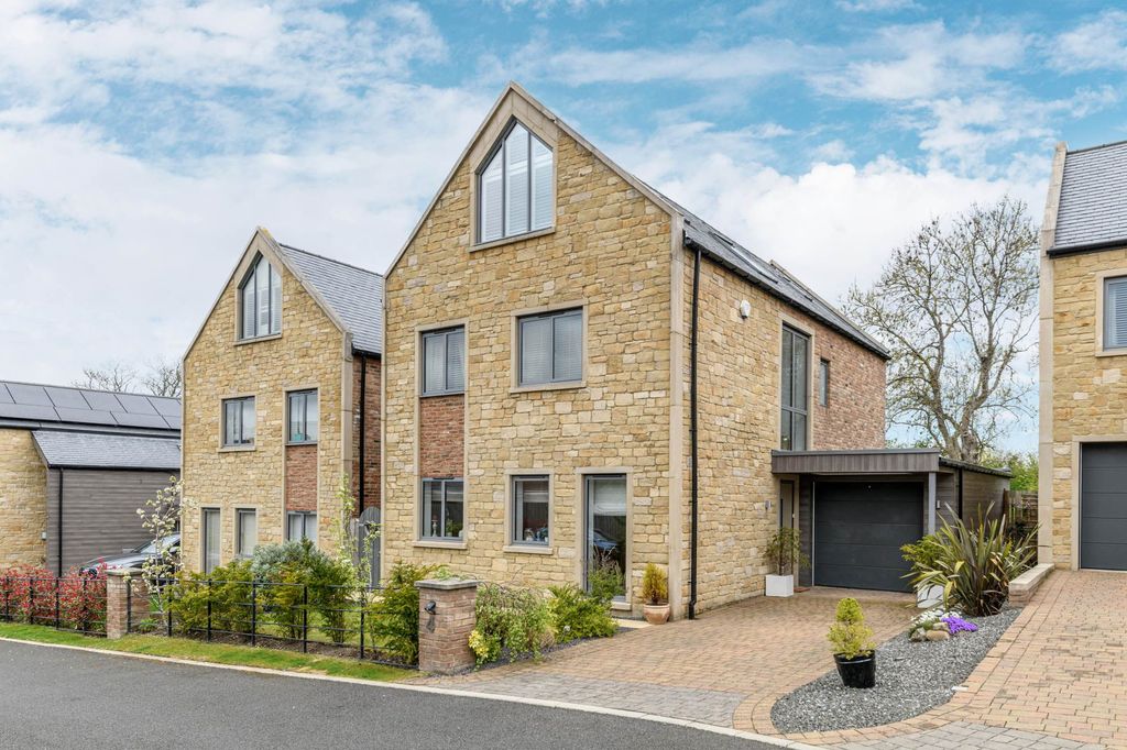 Property photo 1 of 26