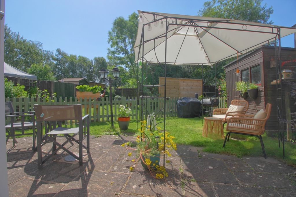 Property photo 2 of 18 Garden At Rear